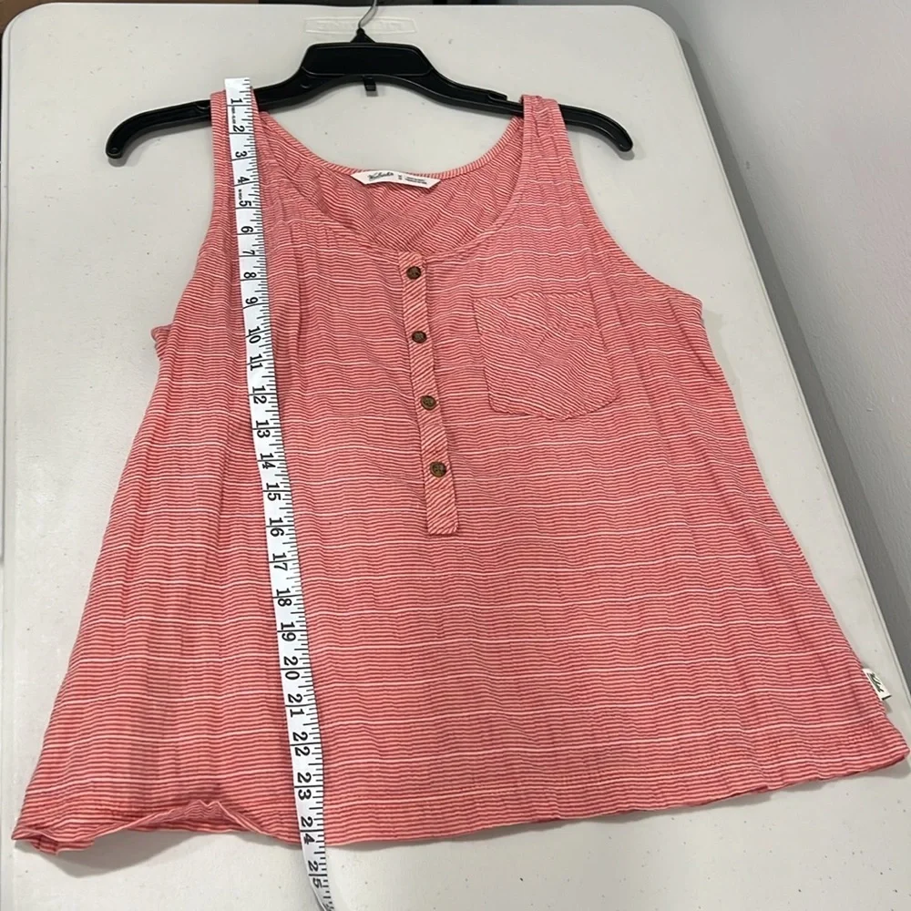 Woolrich Tank Top Size Medium EUC - Picture 8 of 12